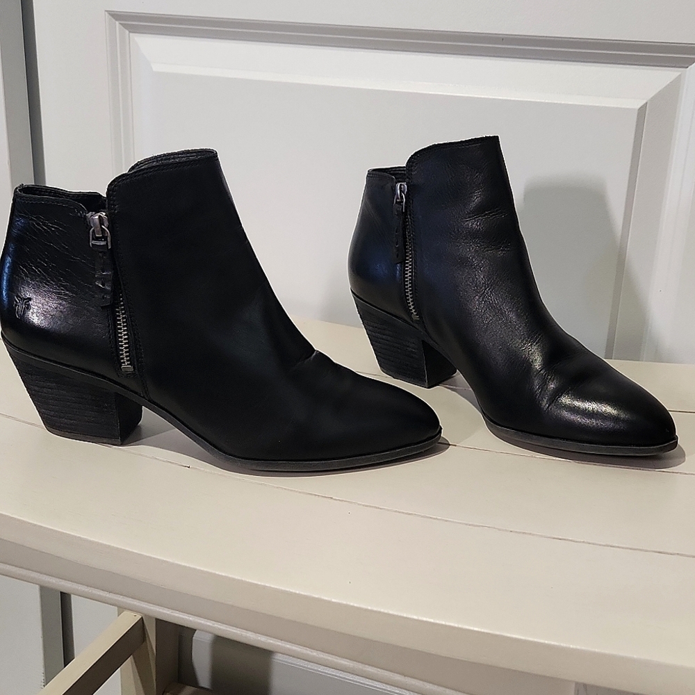 FRYE - Judith Ankle Boots, GUC, 9.5